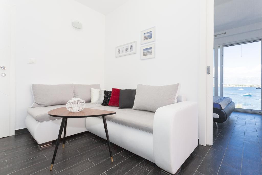 ויר Apartments Svetec מראה חיצוני תמונה