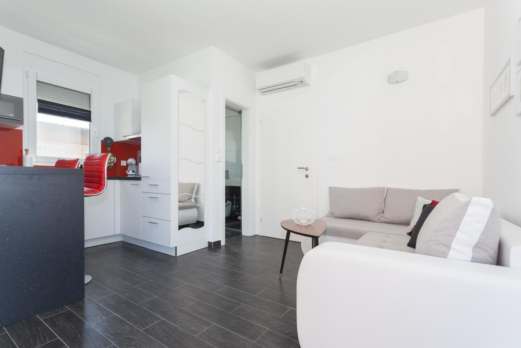 ויר Apartments Svetec מראה חיצוני תמונה
