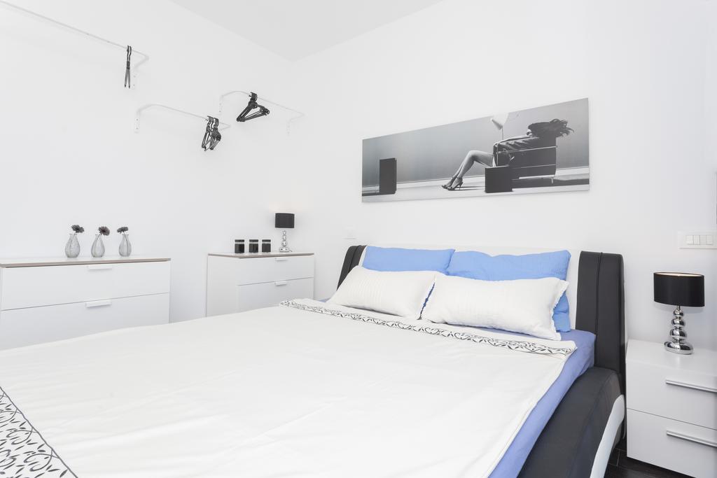 ויר Apartments Svetec מראה חיצוני תמונה