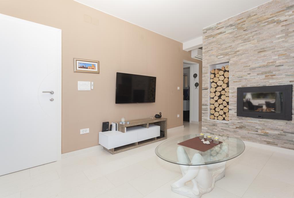 ויר Apartments Svetec מראה חיצוני תמונה