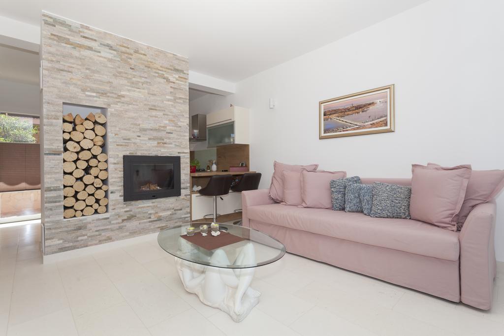 ויר Apartments Svetec מראה חיצוני תמונה